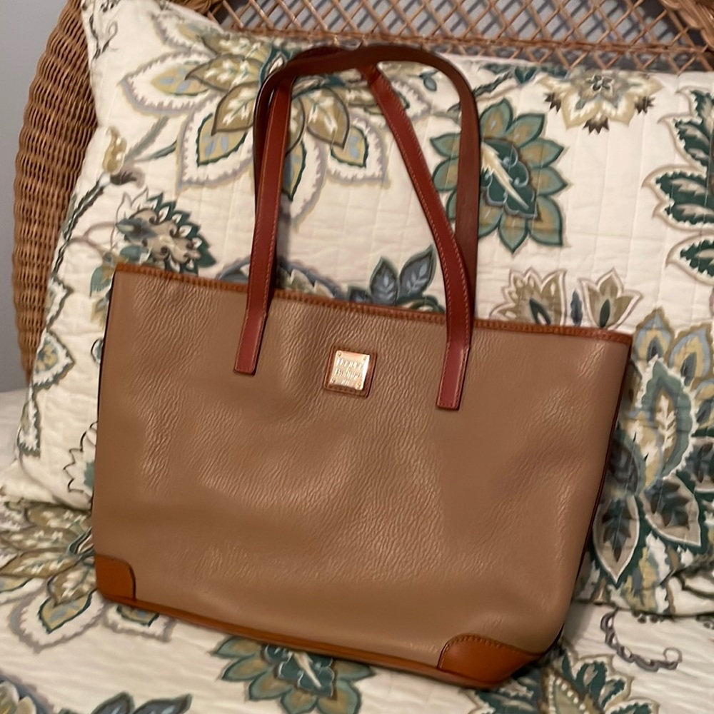 New Dooney tote bag without tags, perfect condition